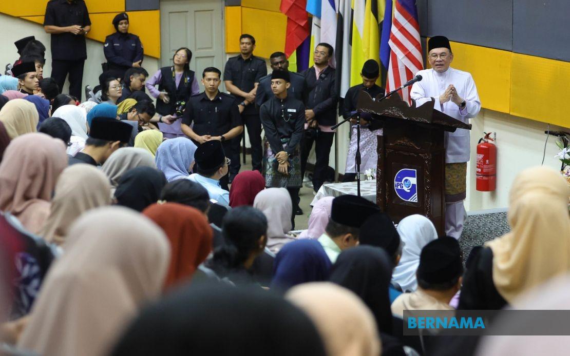 Reform Efforts Stalled by Elite Resistance to Anti-Corruption Drive, Says PM Anwar
