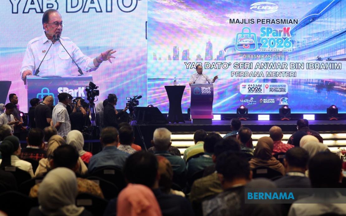 Anwar Orders End to Support Letters and Political Connections in Business Financing