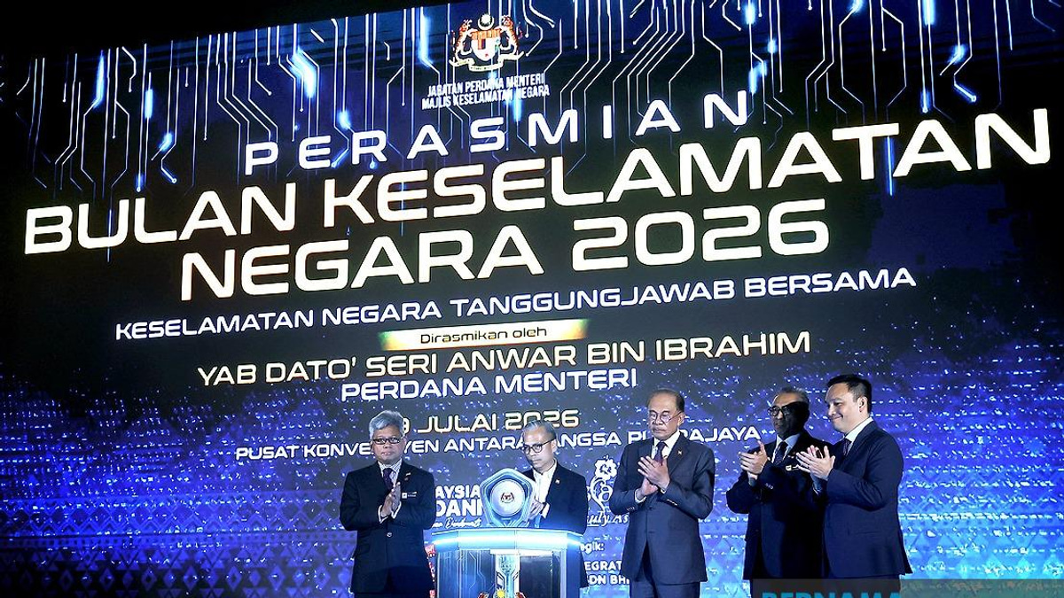PM Anwar Calls for Unity Beyond Divisive Politics as Malaysia Confronts Complex Security Threats