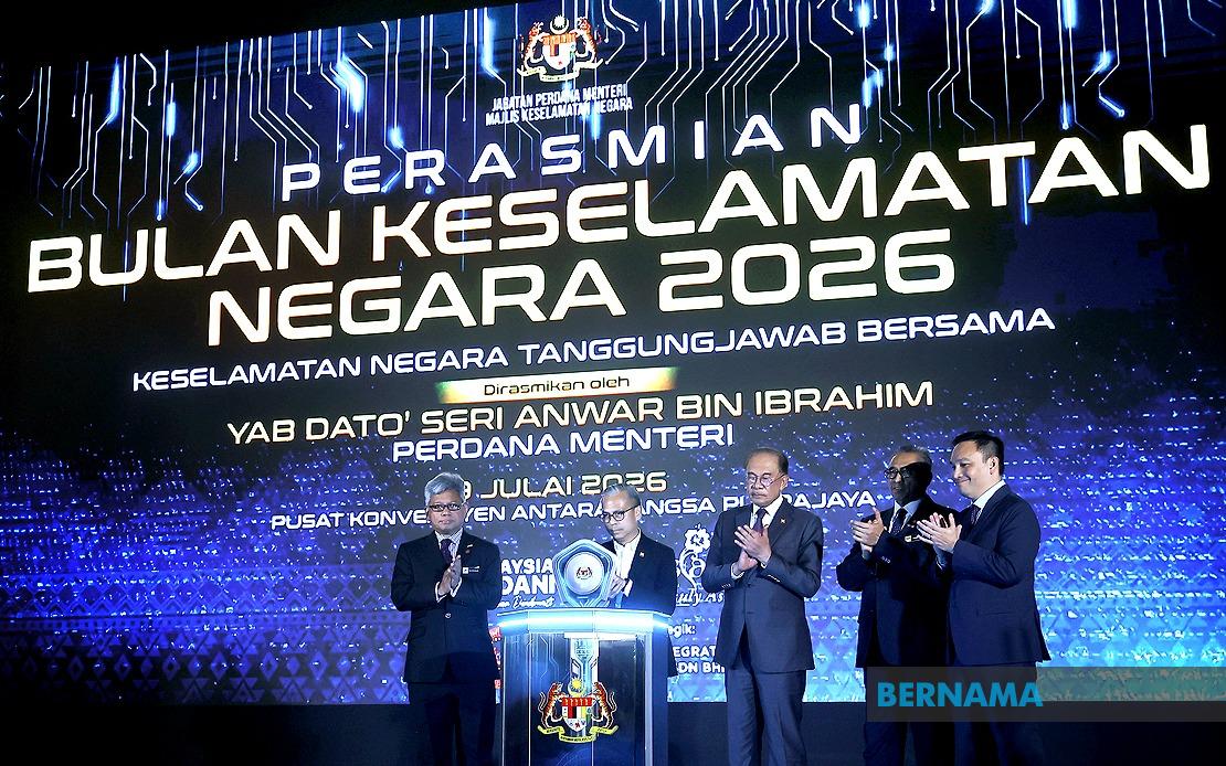 PM Anwar Calls for Unity Beyond Divisive Politics as Malaysia Confronts Complex Security Threats