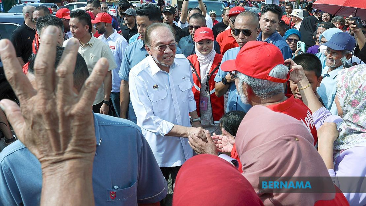 A Grandmother's Journey: How One Child's Dream of Meeting PM Anwar Became Reality
