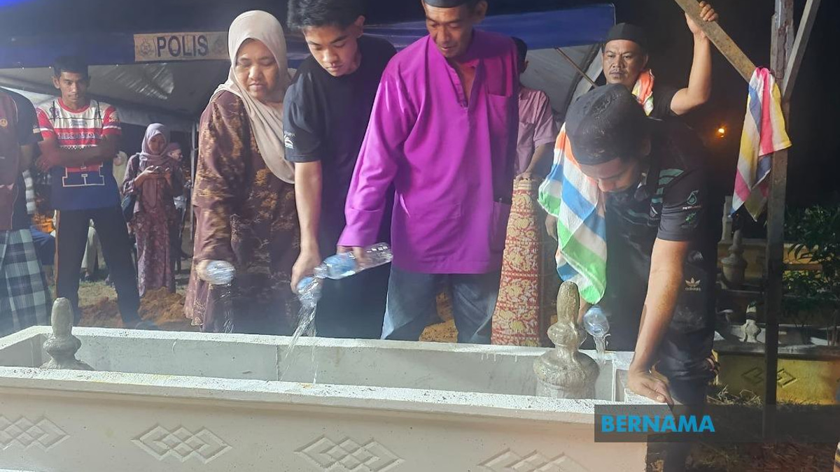 Young Constable Muhammad Raimi Buried Following Fatal Electric Shock in Sabah