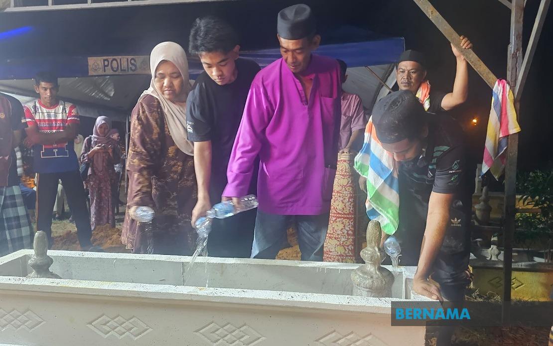 Young Constable Muhammad Raimi Buried Following Fatal Electric Shock in Sabah