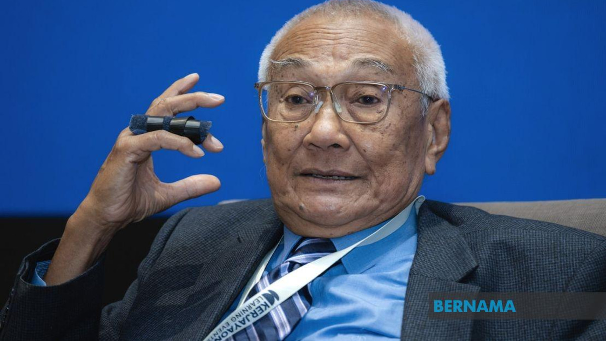 AI Must Complement, Not Replace Human Judgment in Courts, Says Former Chief Justice Tun Zaki