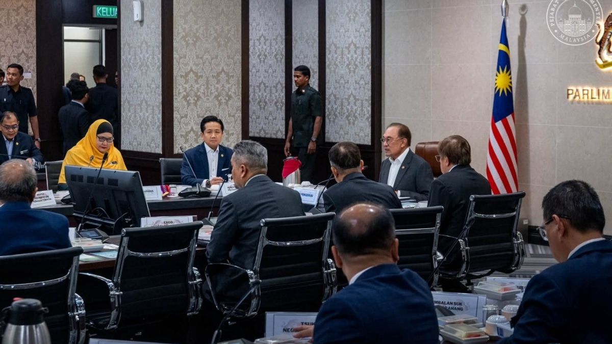 Federal-State Partnership Essential to Drive Malaysia's Climate Agenda Forward, Says Anwar