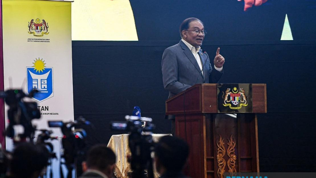 Malaysia Must Shed Colonial Thinking, Build on Own Values, Says Anwar
