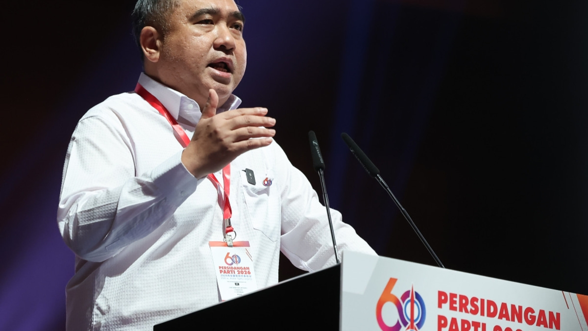 DAP throws full weight behind Anwar's AUKU abolition, but Loke pushes for deeper reforms