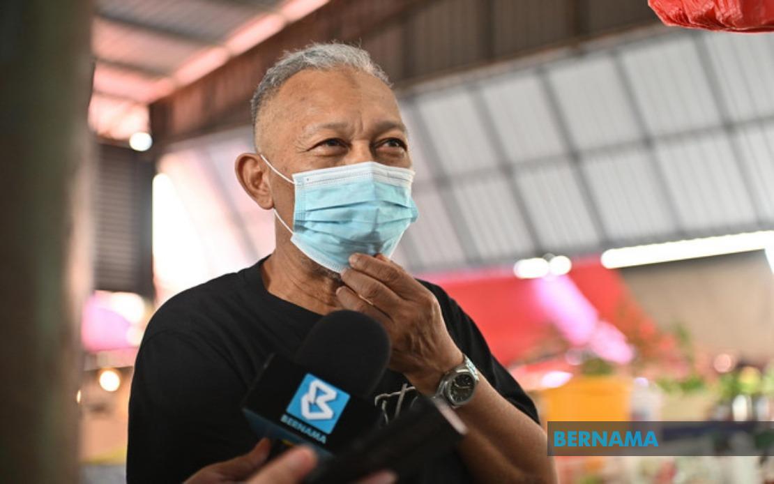 Life Goes On in Serian as Haze Blankets the Town