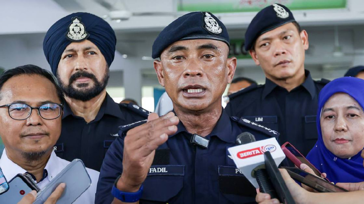 A dozen men arrested after violent confrontation erupts at Cheras shopping mall parking area