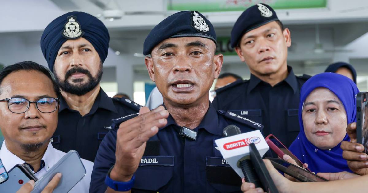 A dozen men arrested after violent confrontation erupts at Cheras shopping mall parking area