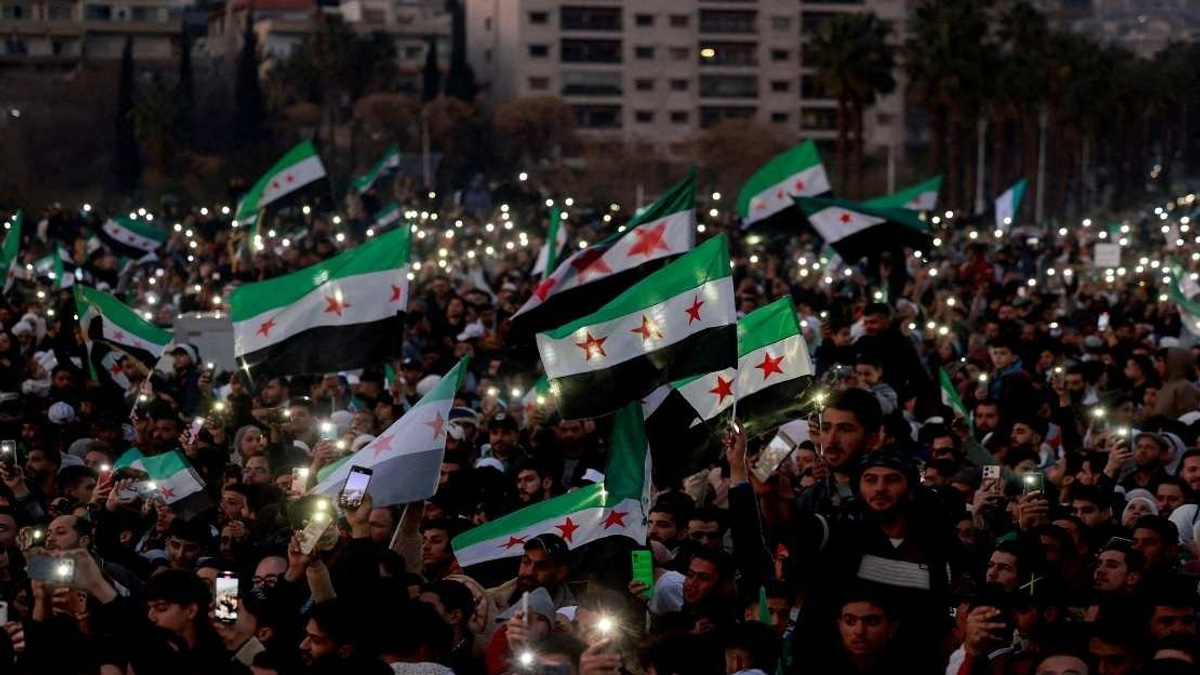 Israeli Artillery Strikes Southern Syria as Regional Tensions Escalate Post-Assad