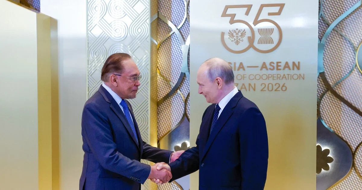 Anwar and Putin Explore Deepening Malaysia-Russia Ties on Energy and Trade