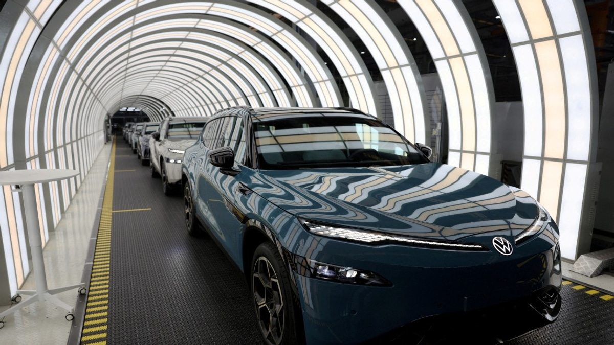 EU Tariffs Push Western Automakers to Bring EV Production Home to Europe