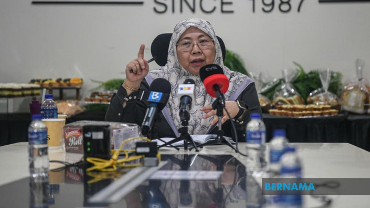 PKR Defections Driven by Unfulfilled Positions, Says Fuziah