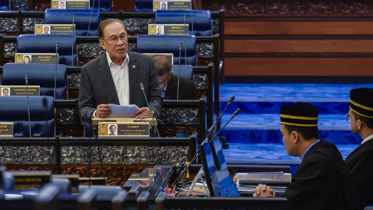 PM Anwar Denies Order to Scrap Johor Felda Settlers' Day Event in Kluang
