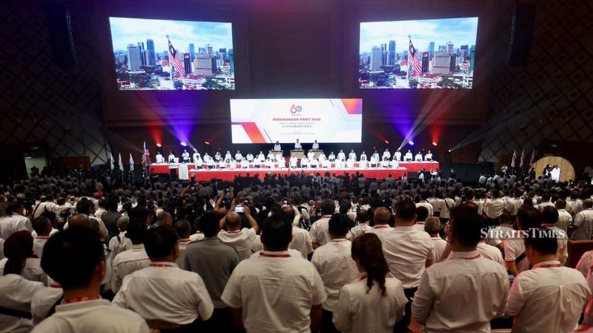 DAP Votes Decisively to Stay in Unity Government Through Current Term