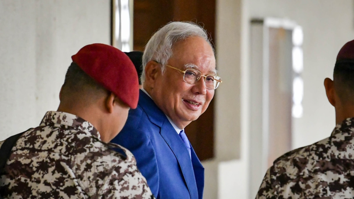 Najib Undergoes Coronary Procedure; Doctors Confirm No Stent Required