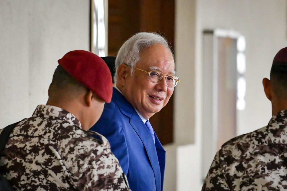 Najib Undergoes Coronary Procedure; Doctors Confirm No Stent Required