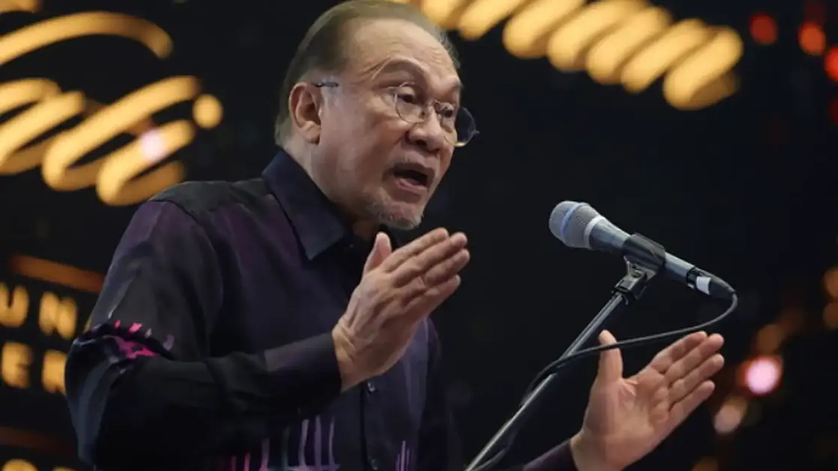 Anwar Urges Malaysians to Reject Divisive Political Rhetoric
