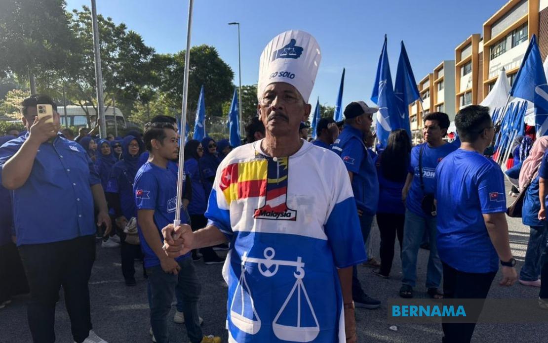 Selangor Retiree Spends Savings to Support Onn Hafiz in Johor Election