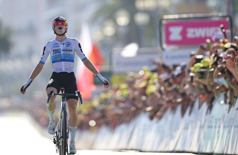 Vollering Seizes Tour de France Femmes Lead with Dramatic Mountain Stage Victory