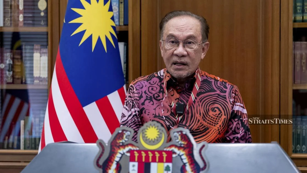 Anwar Extends Congratulations to China on 105th Anniversary of Ruling Party