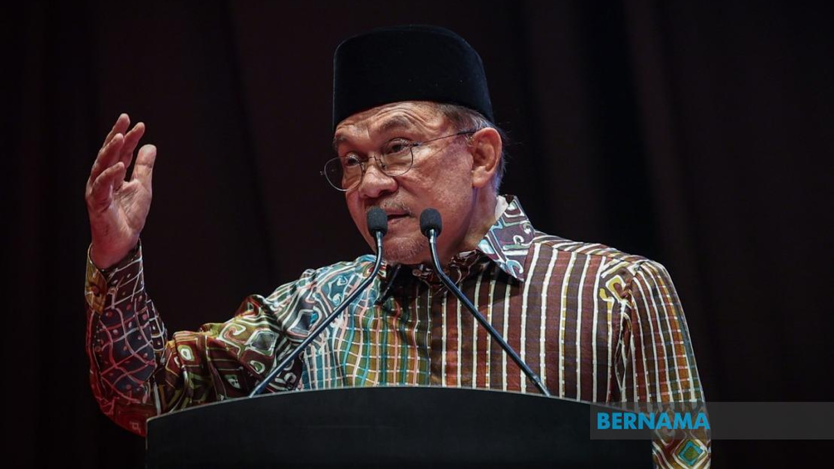 Waqf and Islamic Organisations Must Harness AI and Digital Tools While Preserving Core Values, says PM Anwar
