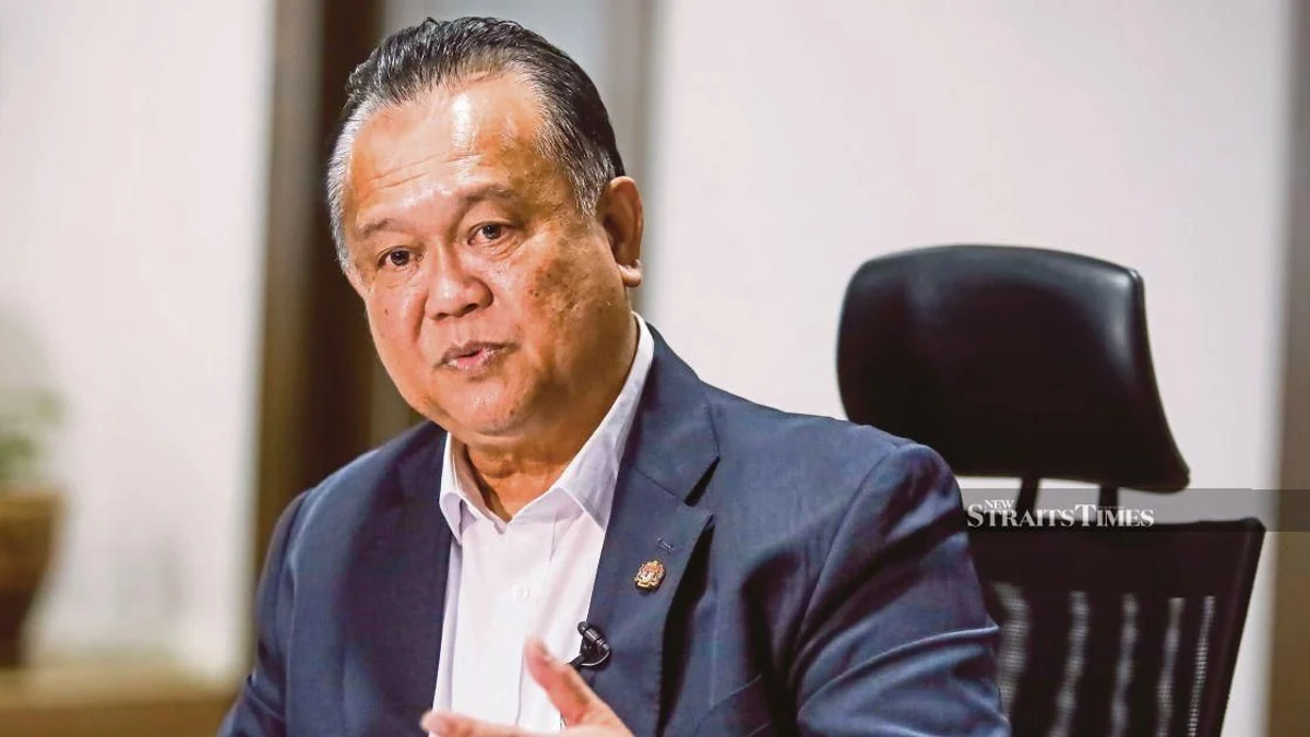 Future transport strategy must transcend highway-centric planning, says Works Minister