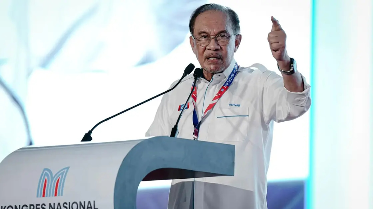 Anwar Allocates Extra RM1 Million to Every Parliamentary Constituency
