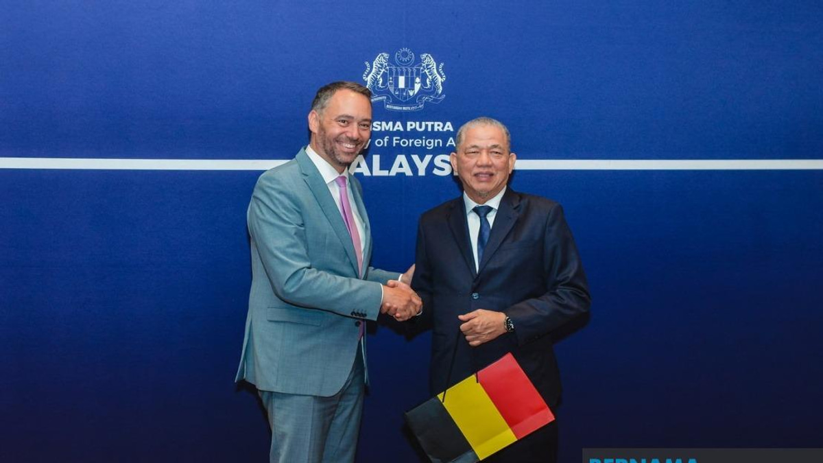 Malaysia Pledges Unobstructed South China Sea Passage to Belgium as Regional Security Concerns Mount