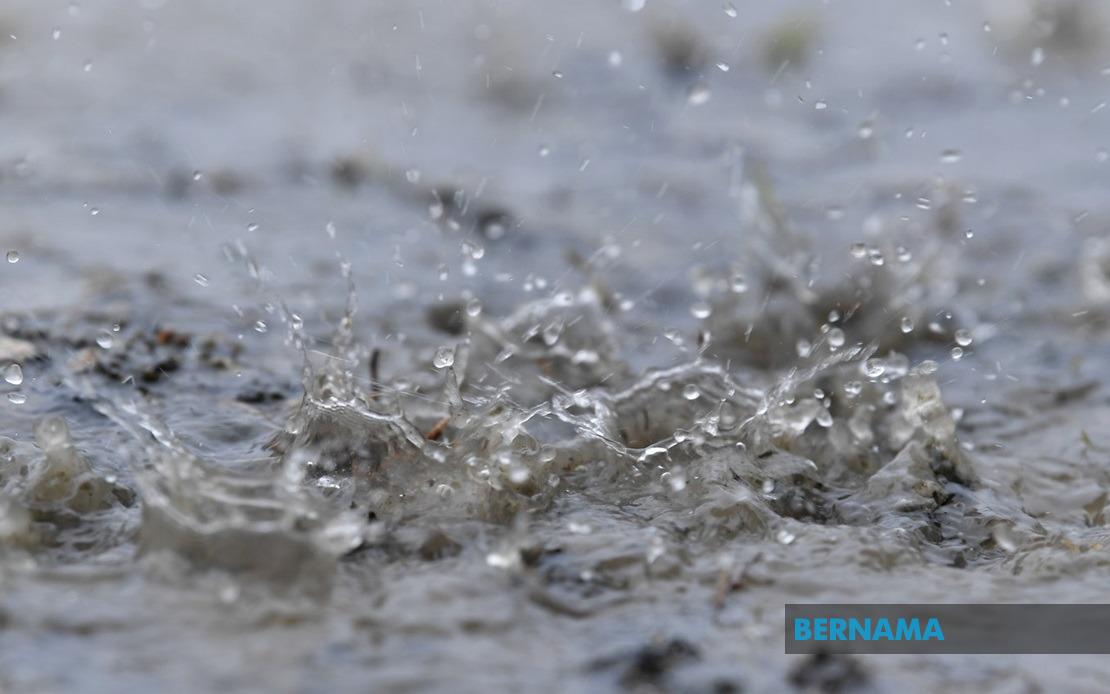 Seoul and Gangwon Battered by Torrential Rainfall; 10 National Parks Closed