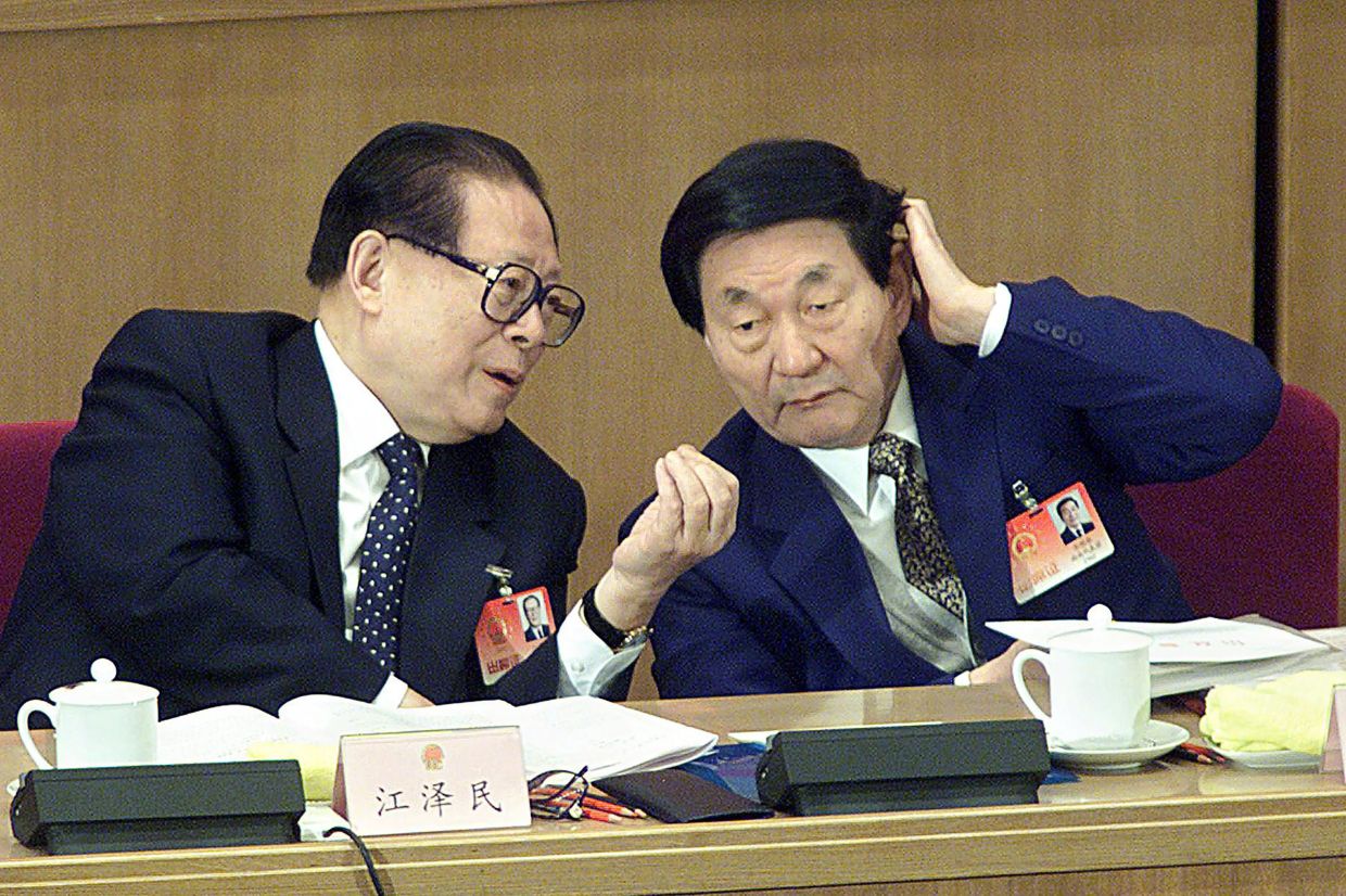 China's leadership mourns reform-era giants as nostalgia masks deeper tensions