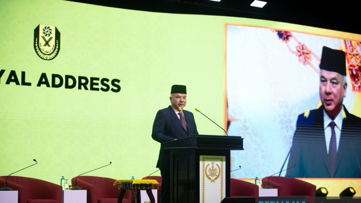 Social Cohesion More Important Than Military Might, Says Sultan Nazrin