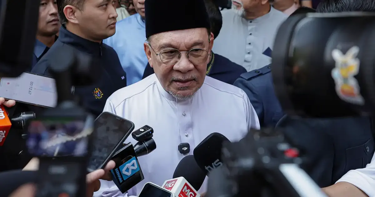 Anwar Vows Continued Effort Despite High Approval Ratings in Latest Survey