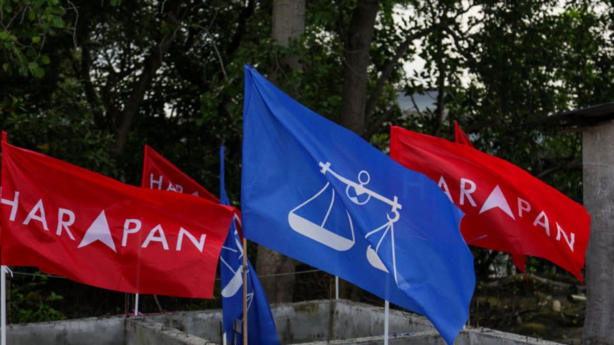 Amirudin Met Anwar on Coalition Seat Negotiations, Fahmi Confirms