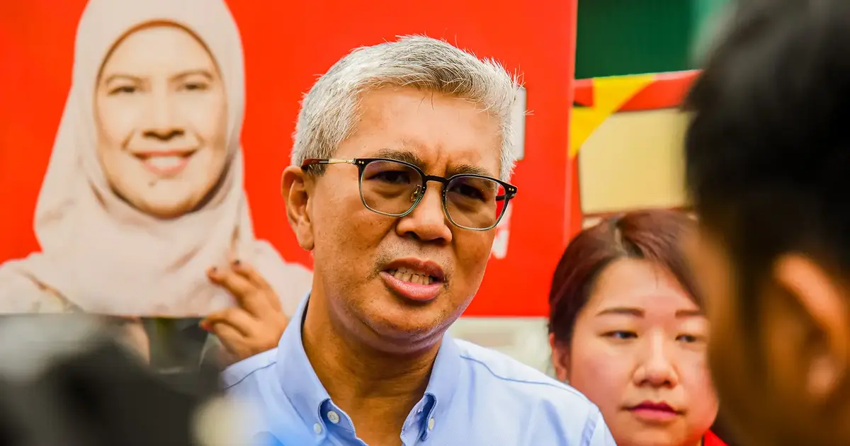 Pakatan Harapan Pursues Independent Path as BN and PN Lock Horns Over Race Issues, Says Tengku Zafrul