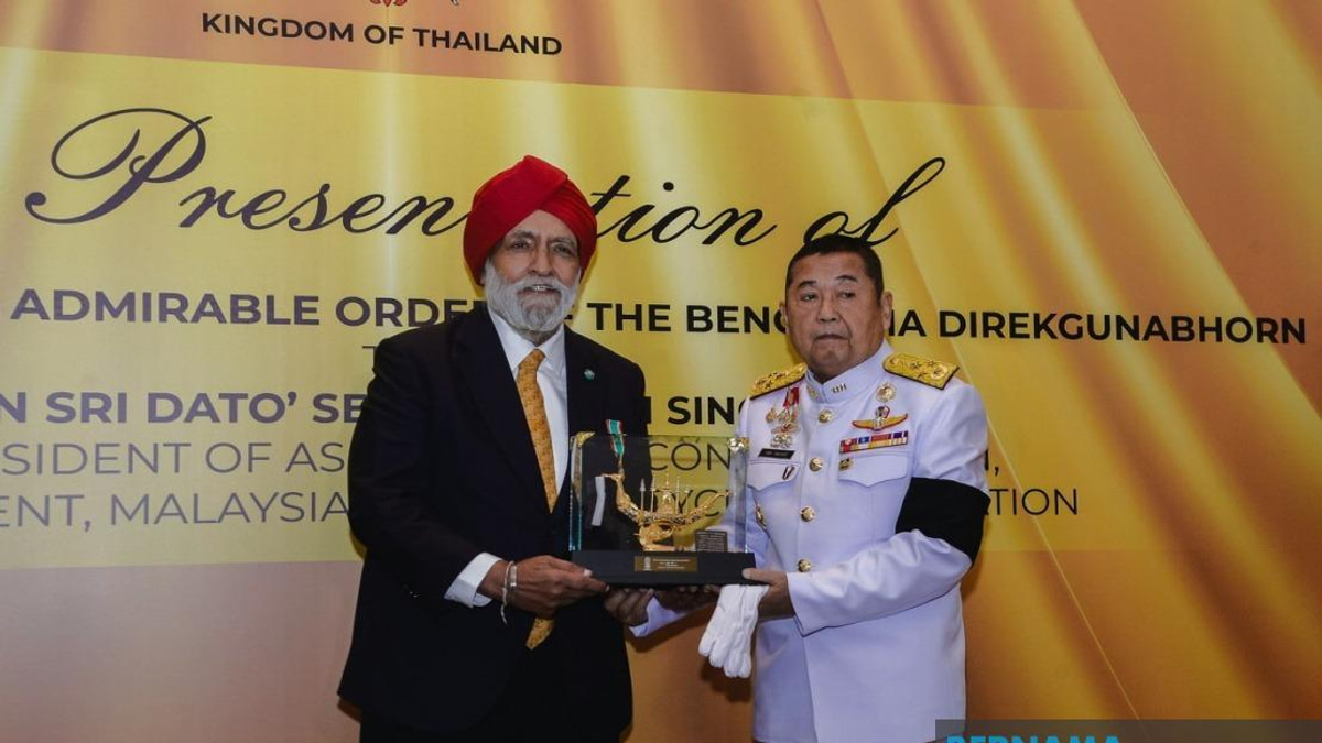 Darshan Singh Honoured with Thailand's Royal Insignia for Cycling Leadership