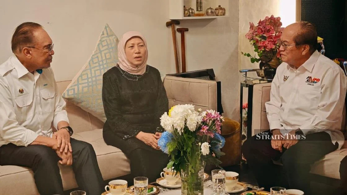 PM Anwar Extends Sympathy to Minister Nancy Shukri After Husband's Passing