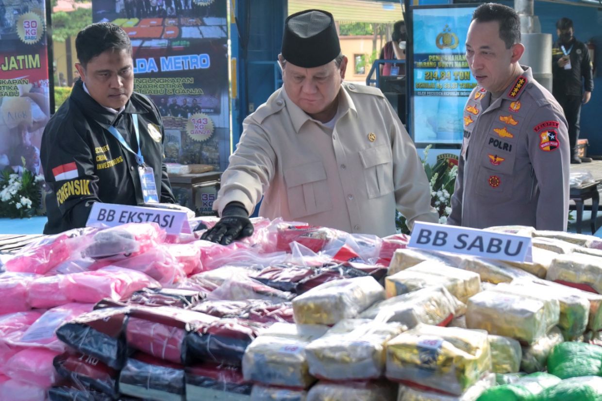 Indonesia Dismantles Major Drug Pipeline with 2.6-Tonne Meth Seizure Off Riau Coast