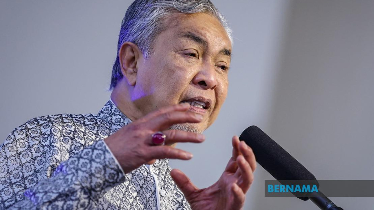 Johor Election: Ahmad Zahid Urges Parties to Focus on Issues, Not Historical Grievances