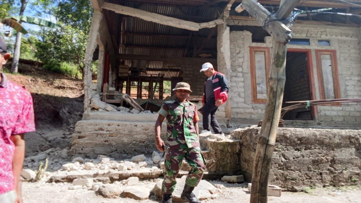 16 Malaysian Tourists Confirmed Safe After 7.7 Magnitude Earthquake Hits Flores Island