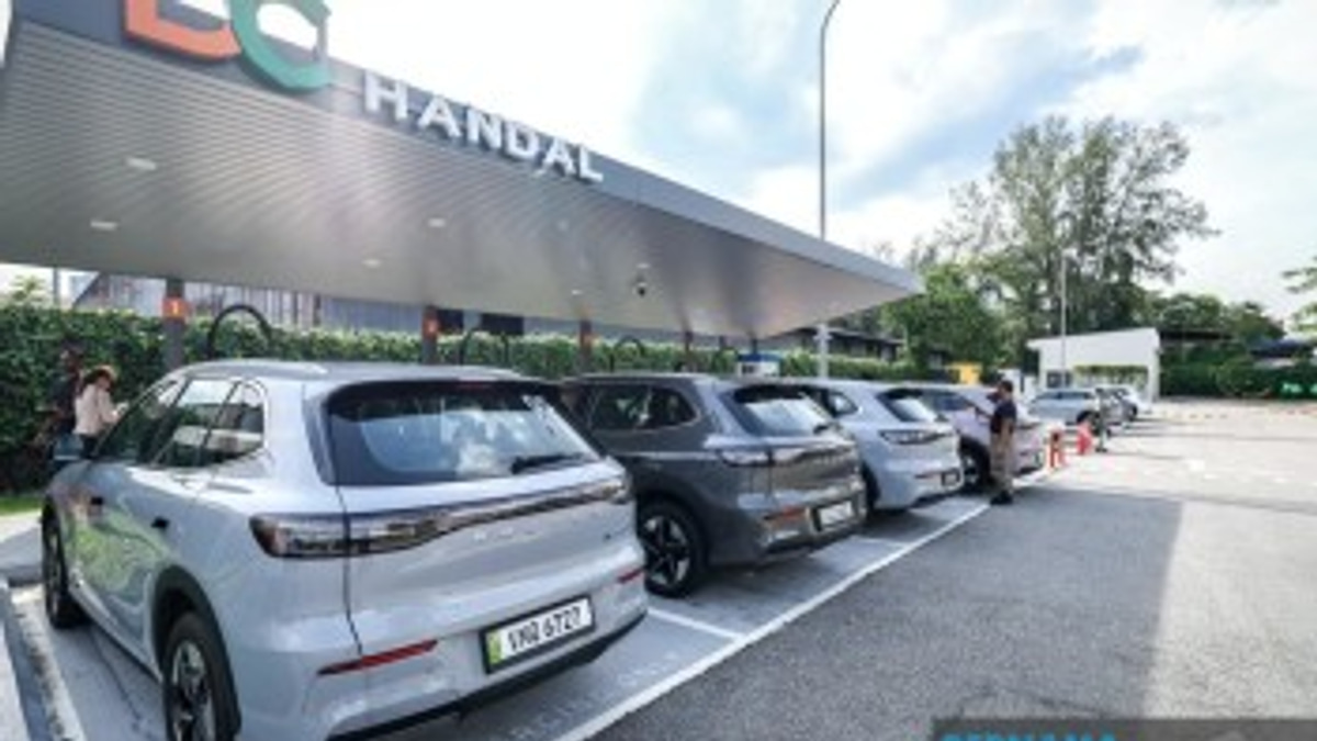 Malaysia Leaves EV Charging Prices to Market Forces, Avoids Government Price Controls