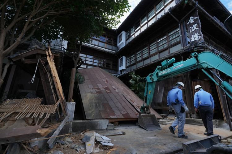 Heat stroke claims elderly woman sheltering in car as Kumamoto quake death toll reaches 36