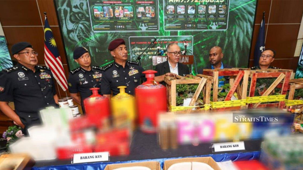 Five Arrested as Police Smash Two Major Smuggling Rings, Seize RM12.8mil in Contraband