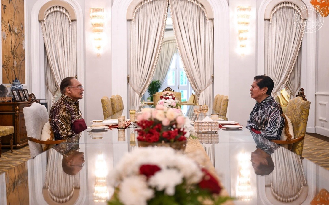 Anwar Concludes Penang Visit With Governor's Residence Tea Reception