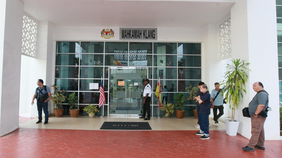 Calm prevails outside Klang court as man faces charges in Rocky the dog's death case