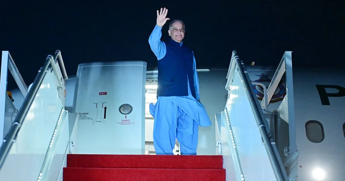Pakistan's Premier Heads to Switzerland for US-Iran Nuclear Diplomacy