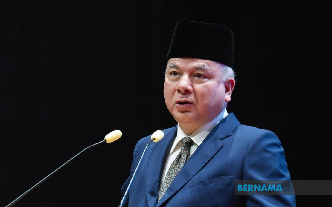 Sultan Nazrin Shah Proposes International Standards for Islamic Endowment Governance