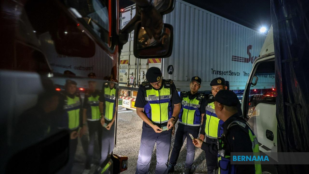 16 Drivers Test Positive for Drugs in Major Johor Road Safety Blitz