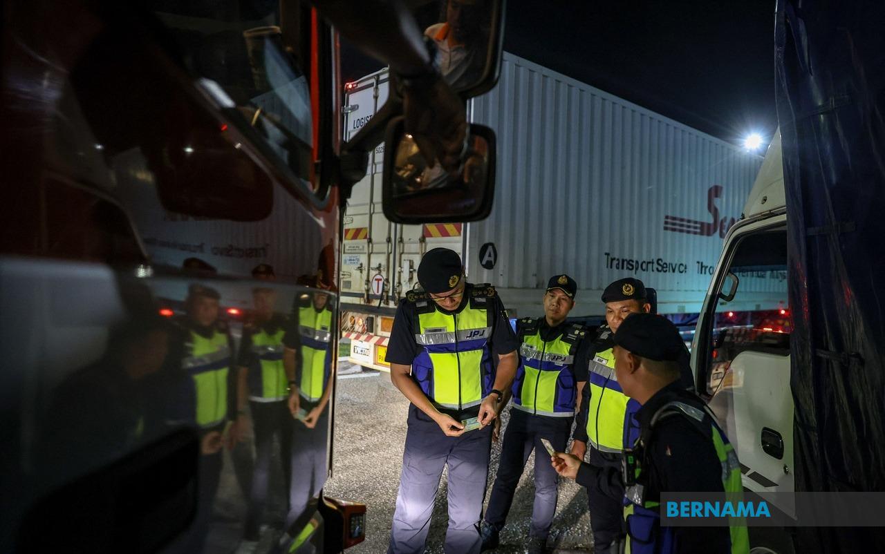 16 Drivers Test Positive for Drugs in Major Johor Road Safety Blitz